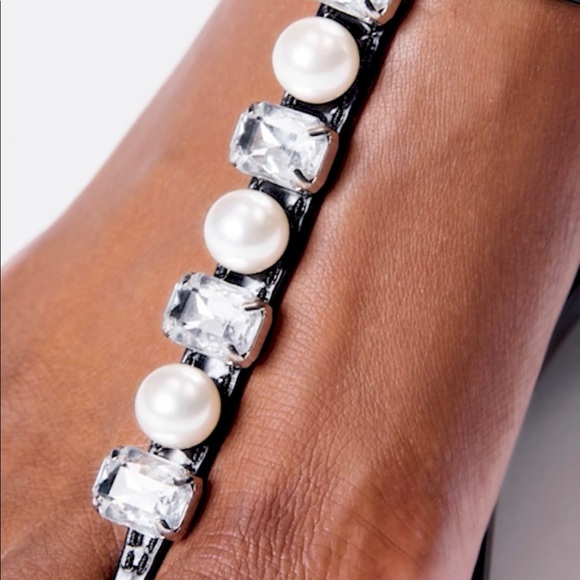 Stuart Weitzman Goldie Crystal Jelly Sandals - Picture 5 of 11